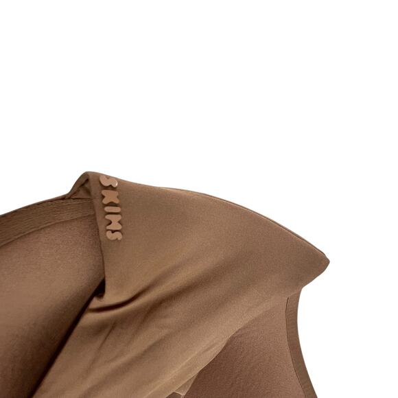 Skims Bra Size 38DD 38E Wireless Wire Free Brown Adjustable - Picture 2 of 4